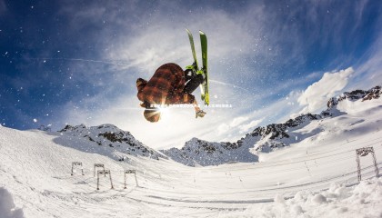 澳客足彩网-詹姆斯复出斩获两双，湖人主场轻取爵士